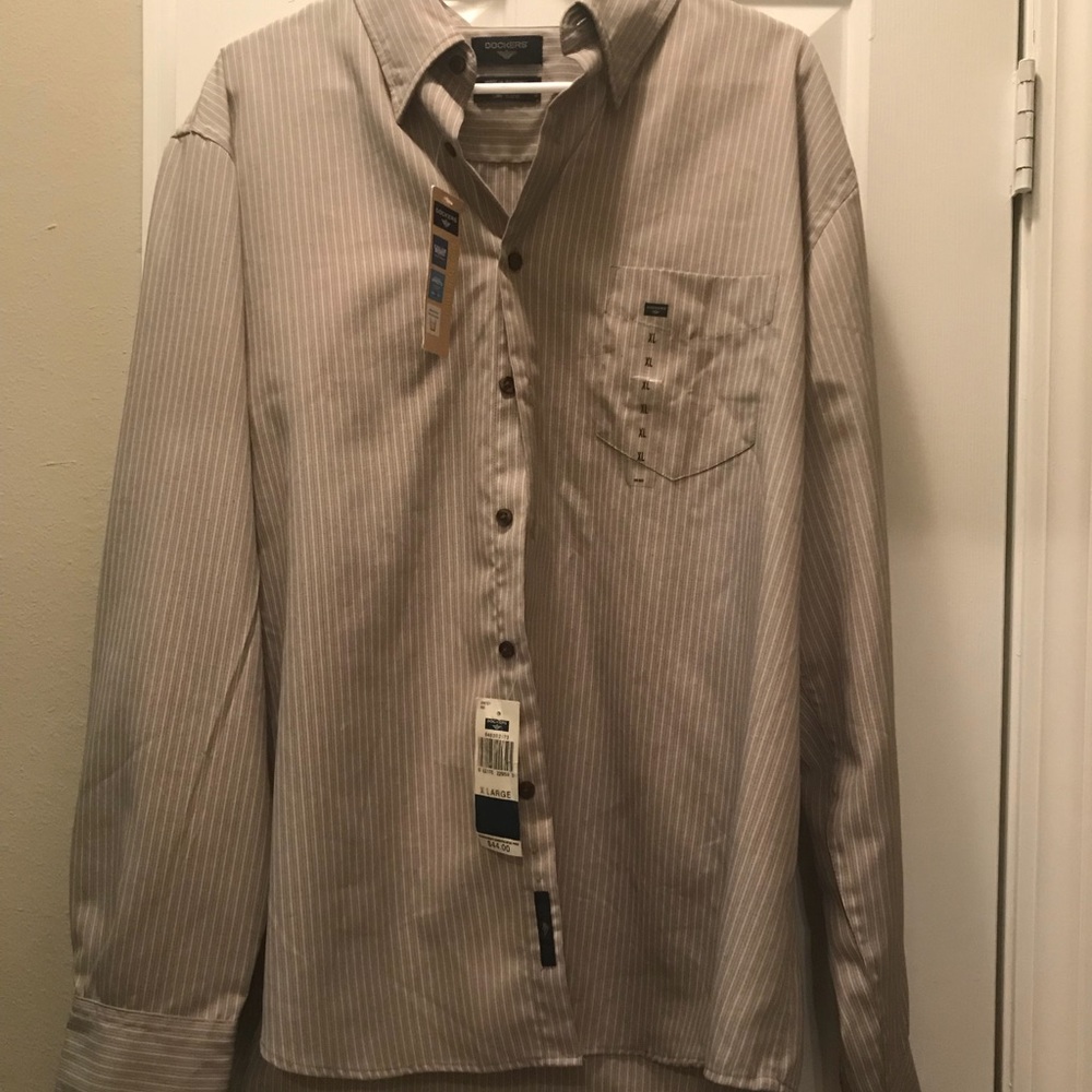 NWT Men’s Button down